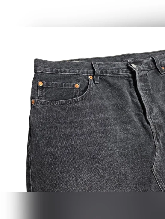 Levi's Washed Black Denim Miniskirt with Frayed Hem - Picture 9 of 16